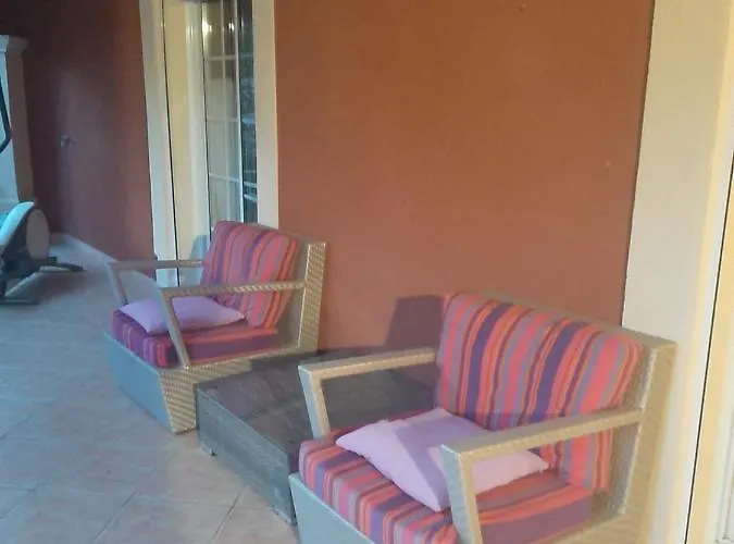 Securisee Pres Des Lecques Konukevi 3*